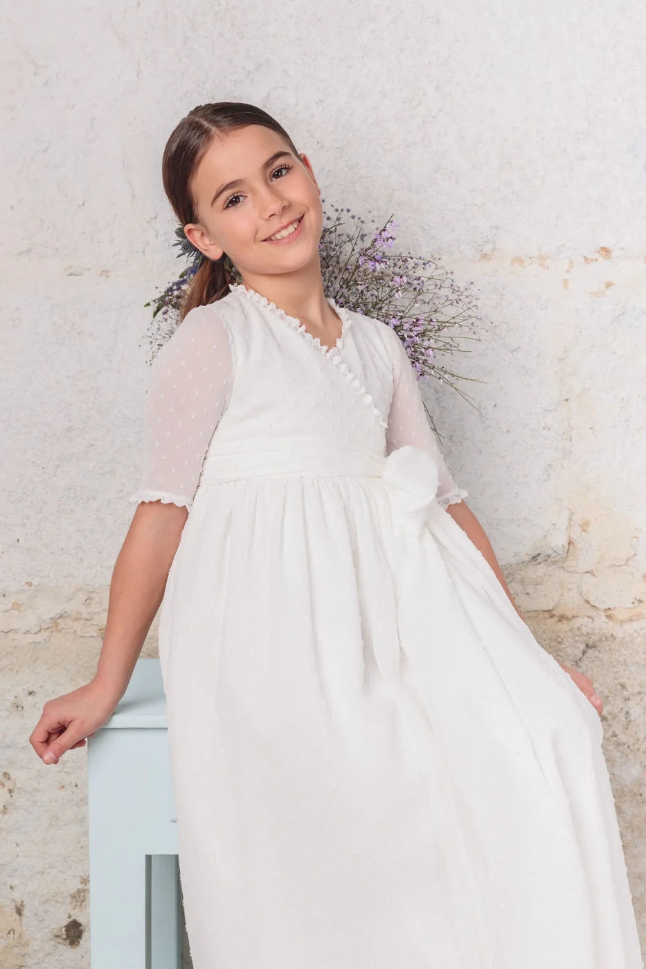 Vestido de Bámbula de plumeti blanco. Vestido comunion en Córdoba colección 2024