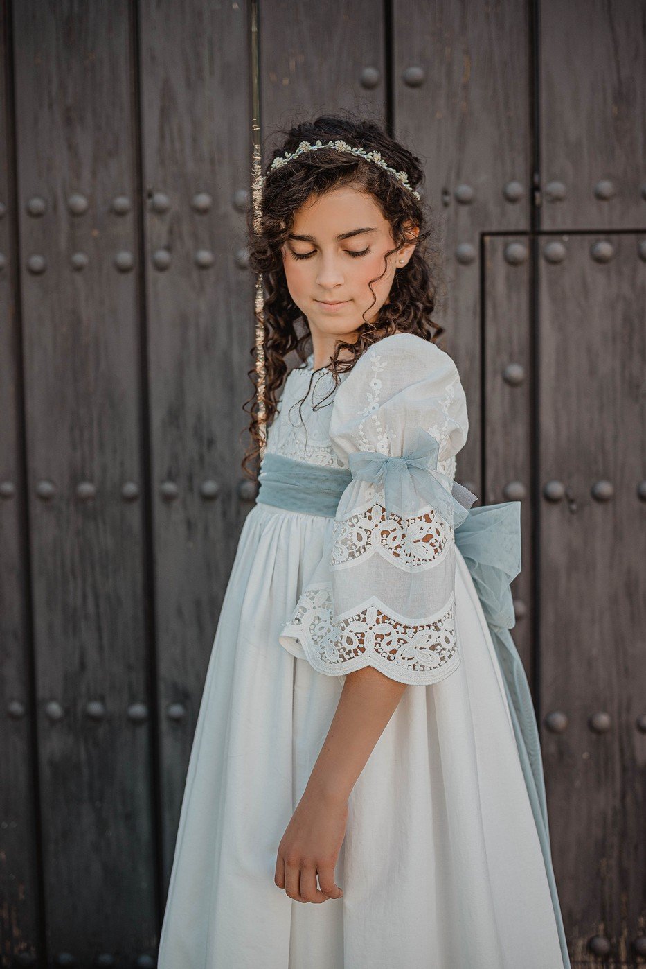 VESTIDO DE TUL MOTA EN MARFIL 2024 MARTA MOLINA COMUNION