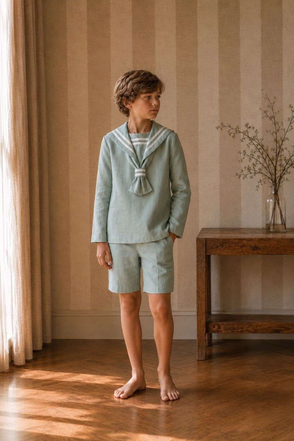 Traje de comunión niño 2027 marinero en lino verde agua con cuello y lazo de rayas
